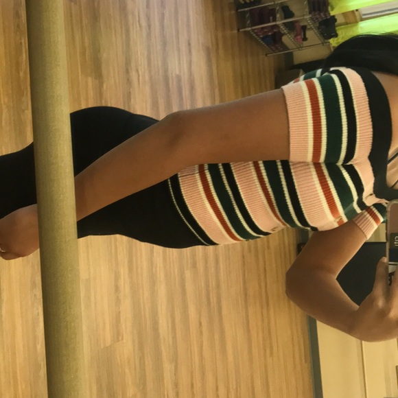 Multi colored button shoulder shirt - Picture 7 of 9